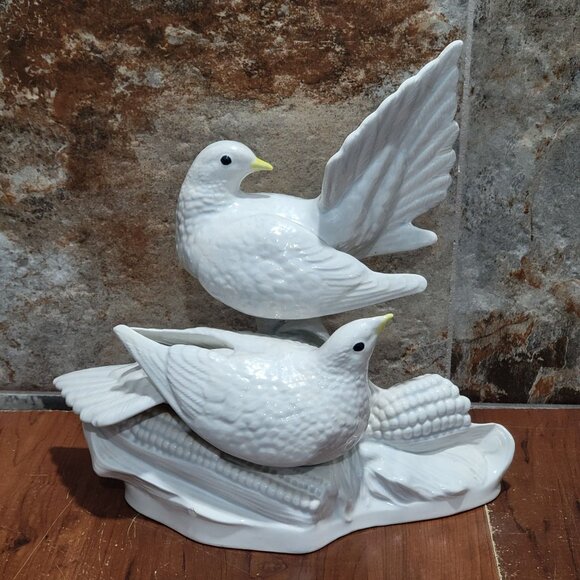 Vintage Large Porcelain Pair White Doves Bird Figurine Repaired - Picture 1 of 14